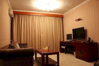 Dongfang Hotel Harbin Exteriör bild